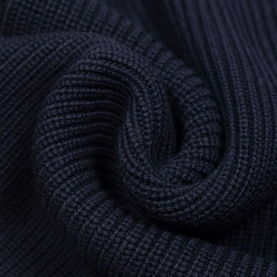 Chunky crewneck sweater in navy blue merino wool